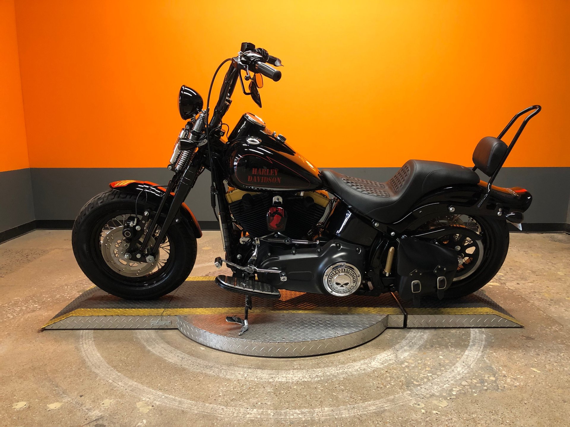 2010-harley-davidson-softail-crossbones-springer-flstsb 2010 HARLEY-DAVIDSON SOFTAIL CROSSBONES SPRINGER - FLSTSB - Image 1