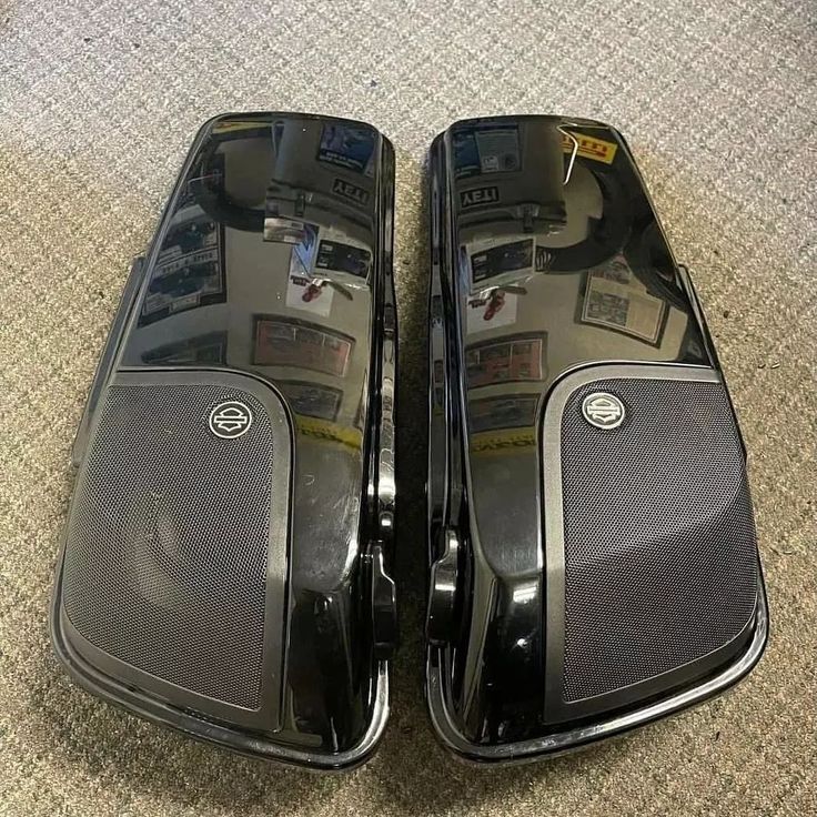 d52033b0882796d11e898a5308565718 2014 & Up Stock Harley Speaker Lids - Image 1