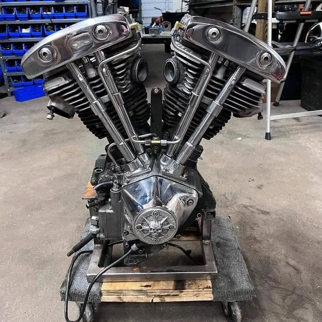 engine 1982 Shovelhead engine - Image 1